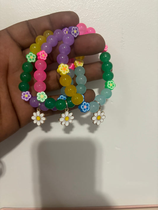 Multi-colored flower bracelet